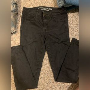 Black American Eagle skinny jeans